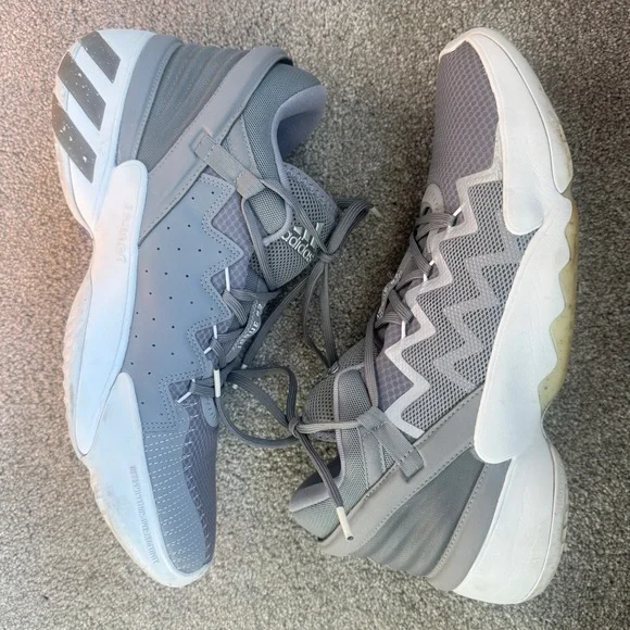 Like New Men’s Adidas D.O.N. Issue #2 Basketball Shoes, Steel Gray & White, 13 - Picture 5 of 10
